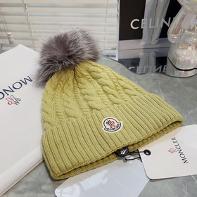 В комплекте с защитным чехлом Moncler Высококачественная теплая в