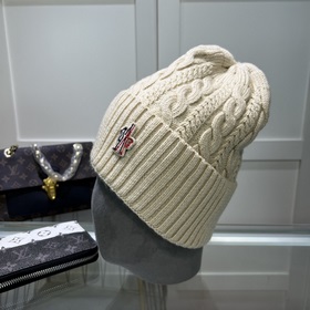 Новинка — MONCLER вязаная шапка из шерсти с QR-кодом, отличное к