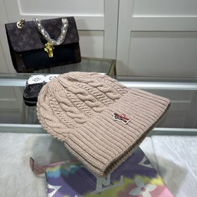 Новинка — MONCLER вязаная шапка из шерсти с QR-кодом, отличное к