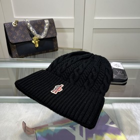 Новинка — MONCLER вязаная шапка из шерсти с QR-кодом, отличное к