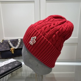 Новинка — MONCLER вязаная шапка из шерсти с QR-кодом, отличное к