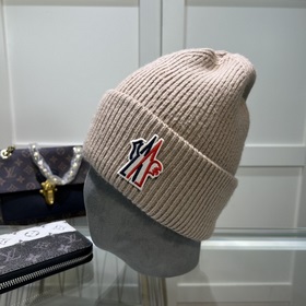 Новинка — MONCLER вязаная шапка из шерсти с QR-кодом, отличное к