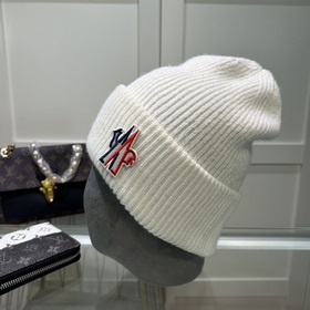 Новинка — MONCLER вязаная шапка из шерсти с QR-кодом, отличное к