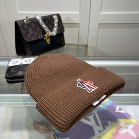 Новинка — MONCLER вязаная шапка из шерсти с QR-кодом, отличное к