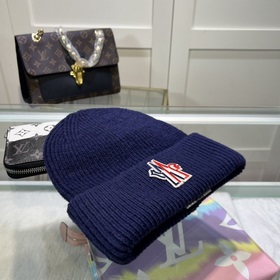 Новинка — MONCLER вязаная шапка из шерсти с QR-кодом, отличное к