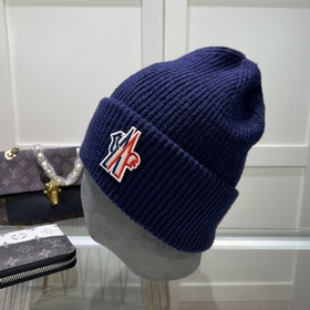 Новинка — MONCLER вязаная шапка из шерсти с QR-кодом, отличное к