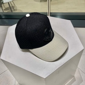 MONCLER Новая модель лаконичной бейсболки весна-лето 2023, поступ