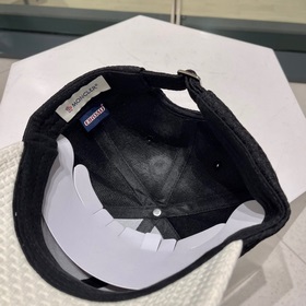 MONCLER Новая модель лаконичной бейсболки весна-лето 2023, поступ