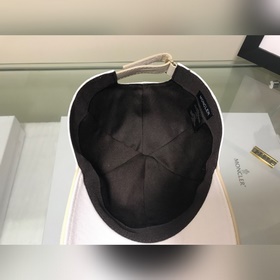 Бейсболка Moncler, дышащая кепка из хлопкового полотна. Отличное 