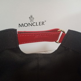 Бейсболка Moncler, дышащая кепка из хлопкового полотна. Отличное 