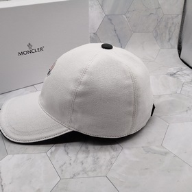 Бейсболка Moncler, дышащая кепка из хлопкового полотна. Отличное 