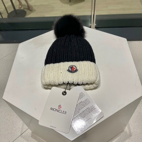 MONCLER вязаная шапка из шерсти, высокая версия с меховым помпоно