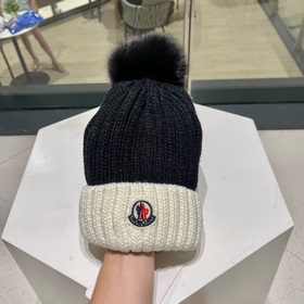 MONCLER вязаная шапка из шерсти, высокая версия с меховым помпоно
