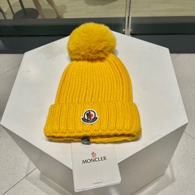 MONCLER вязаная шапка из шерсти, высокая версия с меховым помпоно