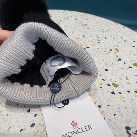 MONCLER вязаная шапка с ушанкой, высокая версия из шерсти с мехов