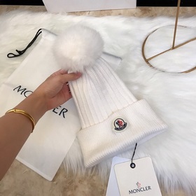 MONCLER вязаная шапка из шерсти, высокая версия с меховым помпоно
