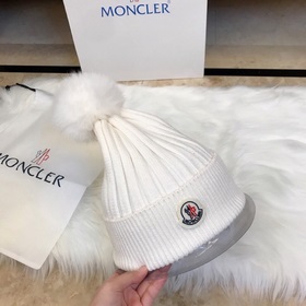 MONCLER вязаная шапка из шерсти, высокая версия с меховым помпоно