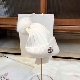 MONCLER вязаная шапка из шерсти, высокая версия с меховым помпоно