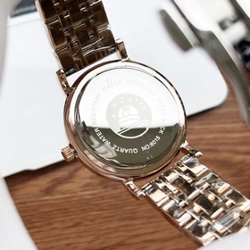 Фотография реального товара Бренд： Omega Тип： [круто] Часы для п