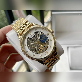 OMEGA - высококачественные мужские часы. Элегантный и величествен