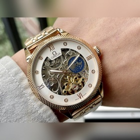 OMEGA - высококачественные мужские часы. Элегантный и величествен