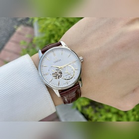 OMEGA - высококачественные мужские часы. Элегантный и величествен
