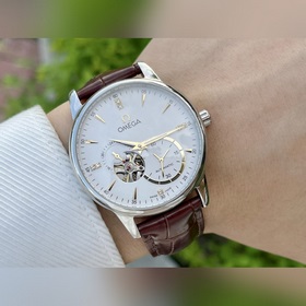 OMEGA - высококачественные мужские часы. Элегантный и величествен