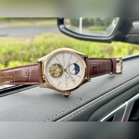 OMEGA - высококачественные мужские часы. Элегантный и величествен