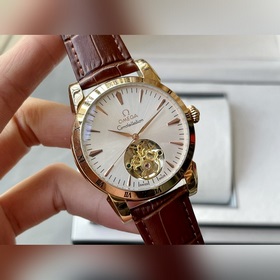 OMEGA - высококачественные мужские часы. Элегантный и величествен