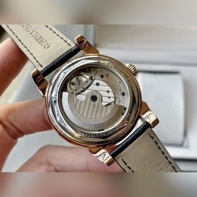 OMEGA - высококачественные мужские часы. Элегантный и величествен