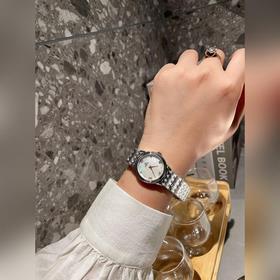 Серия Omega OMEGA Butterfly Импортный швейцарский кварцевый меха