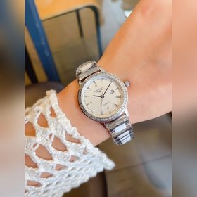 Женские часы Omega с импортным кварцевым механизмом, минеральным 