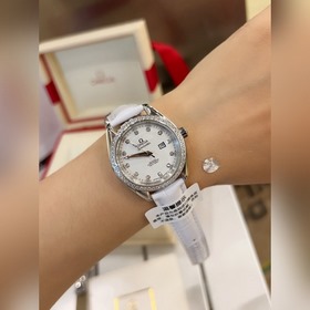 Новая серия Omega Seamaster Кожаллигатора. Популярная модель в ма