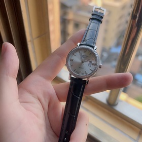 Серия Omega De Ville для женщин представила новые часы. «De Ville