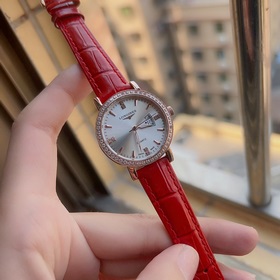 Серия Omega De Ville для женщин представила новые часы. «De Ville