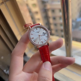 Серия Omega De Ville для женщин представила новые часы. «De Ville
