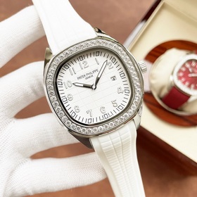 Patek Philippe. Элегантные мужские часы классического дизайна с т