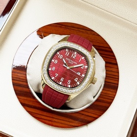 Patek Philippe. Элегантные мужские часы классического дизайна с т