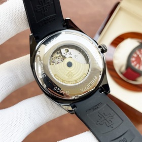Patek Philippe. Элегантные мужские часы классического дизайна с т