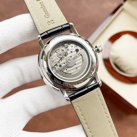 Новинка Patek Philippe, обновленная версия с лунными фазами Модел
