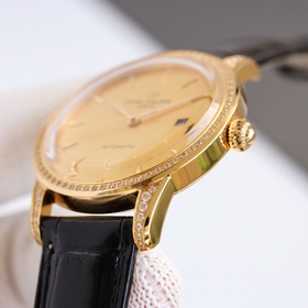 Новая модель с полным корпусом из кирпича от Patek Philippe, попу