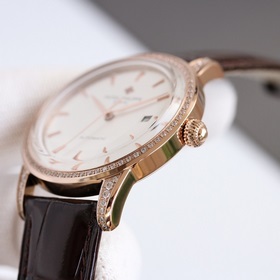 Новая модель с полным корпусом из кирпича от Patek Philippe, попу