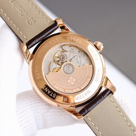 Новая модель с полным корпусом из кирпича от Patek Philippe, попу