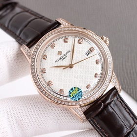 Новая модель с полным корпусом из кирпича от Patek Philippe, попу