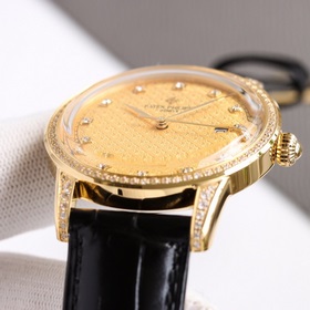 Новая модель с полным корпусом из кирпича от Patek Philippe, попу