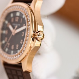 Новая механическая женская часы Patek Philippe AQUANAUT появилась