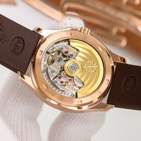 Новая механическая женская часы Patek Philippe AQUANAUT появилась