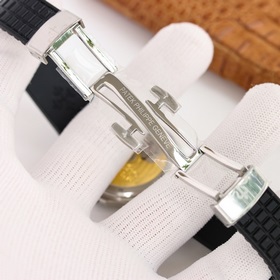 Новая механическая женская часы Patek Philippe AQUANAUT появилась