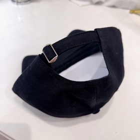 Новая модель бейсболки Prada из хлопка Отличная форма, идеально п