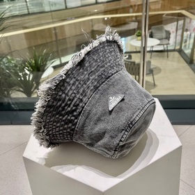 PRADA Ретро-кепка из джинсовой ткани с необработанными краями, же